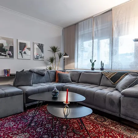 Lejlighed Spacious 3-br Retreat *