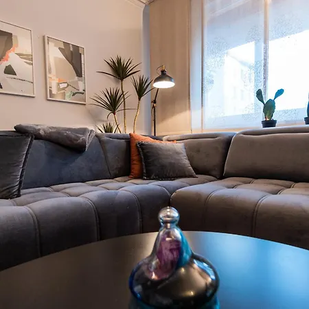Apartment Spacious 3-br Retreat *