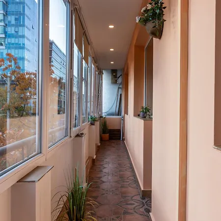 Apartment Spacious 3-br Retreat